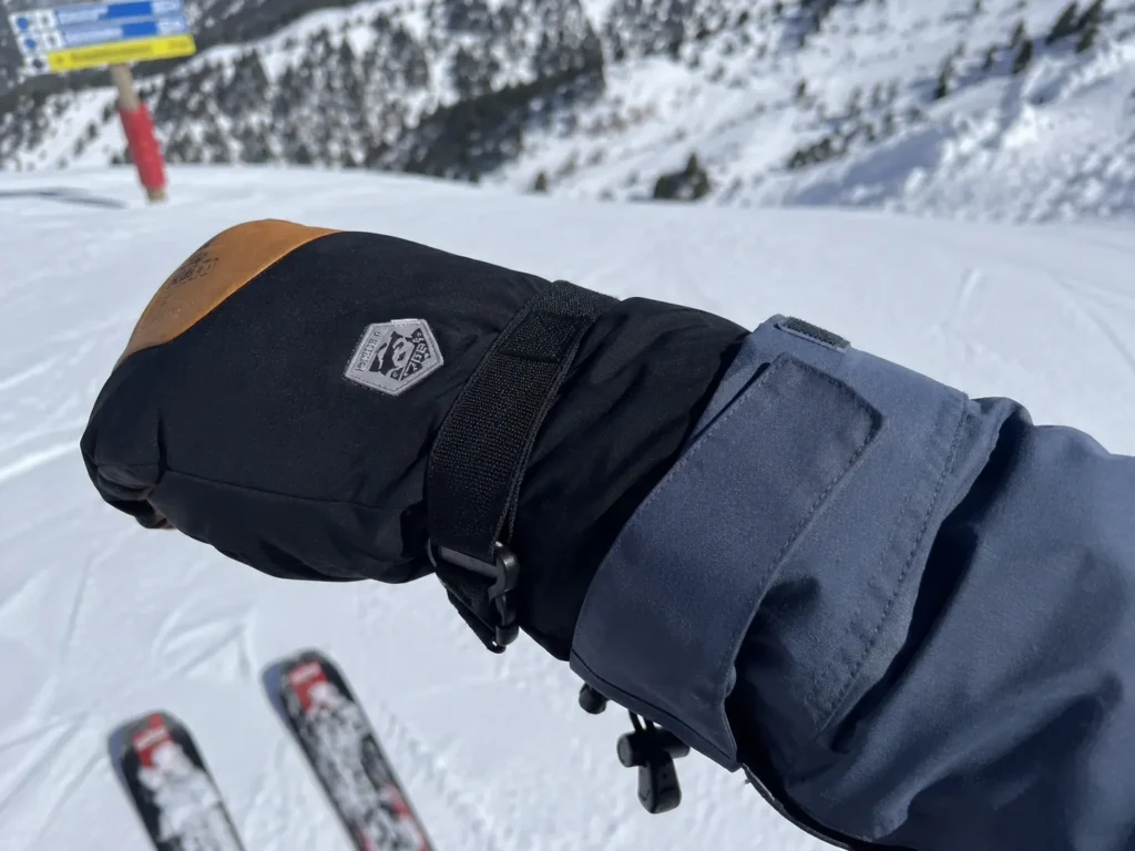 Cuffed ski glove eliminating wrist gaps to answer why do my fingers go numb skiing