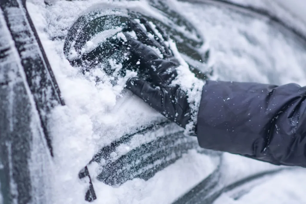 Leather ski glove in direct contact with ice and snow